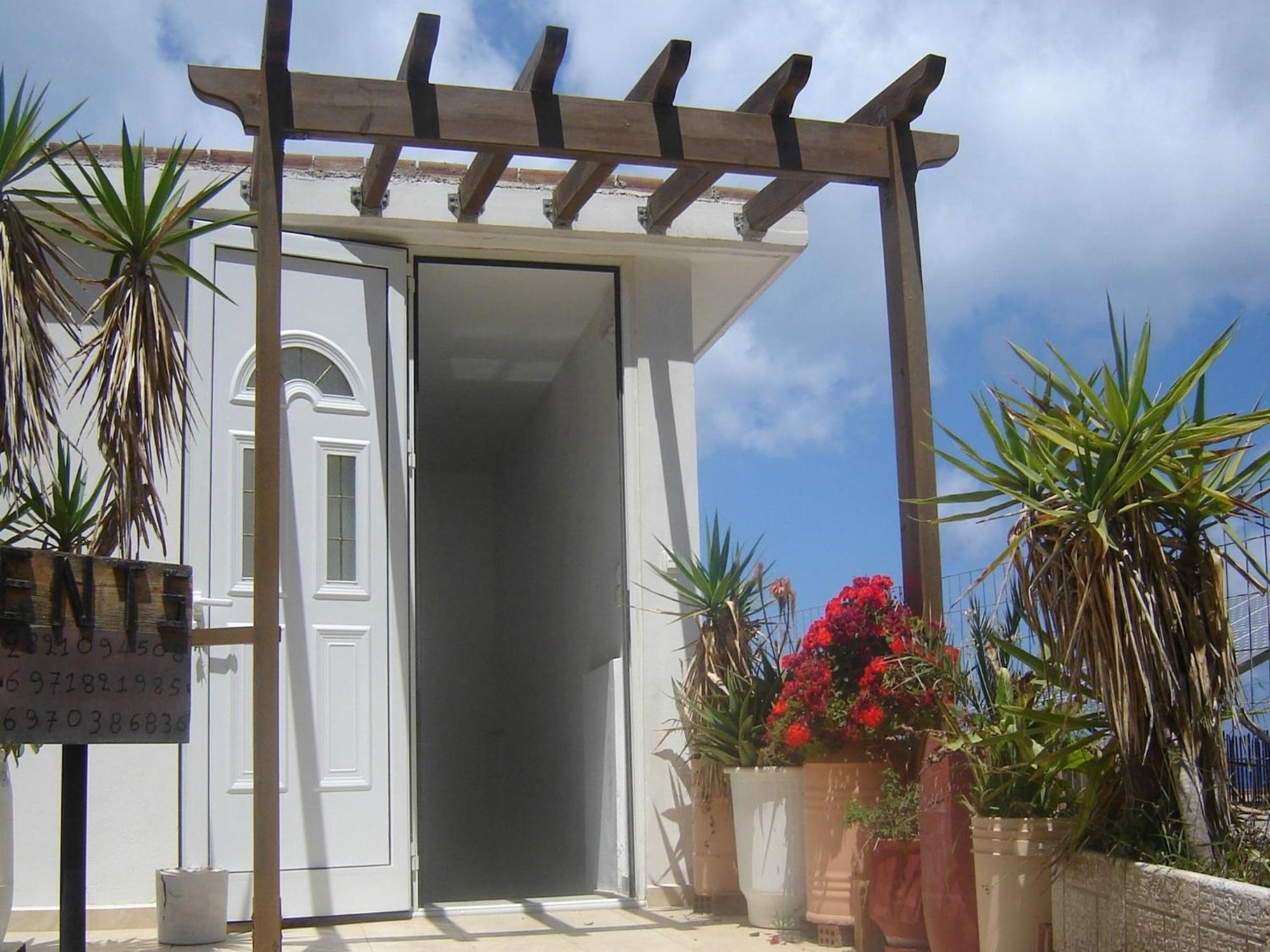 Seaview Studio In Beautiful Setting West From Chania Ravdhoúkha Esterno foto