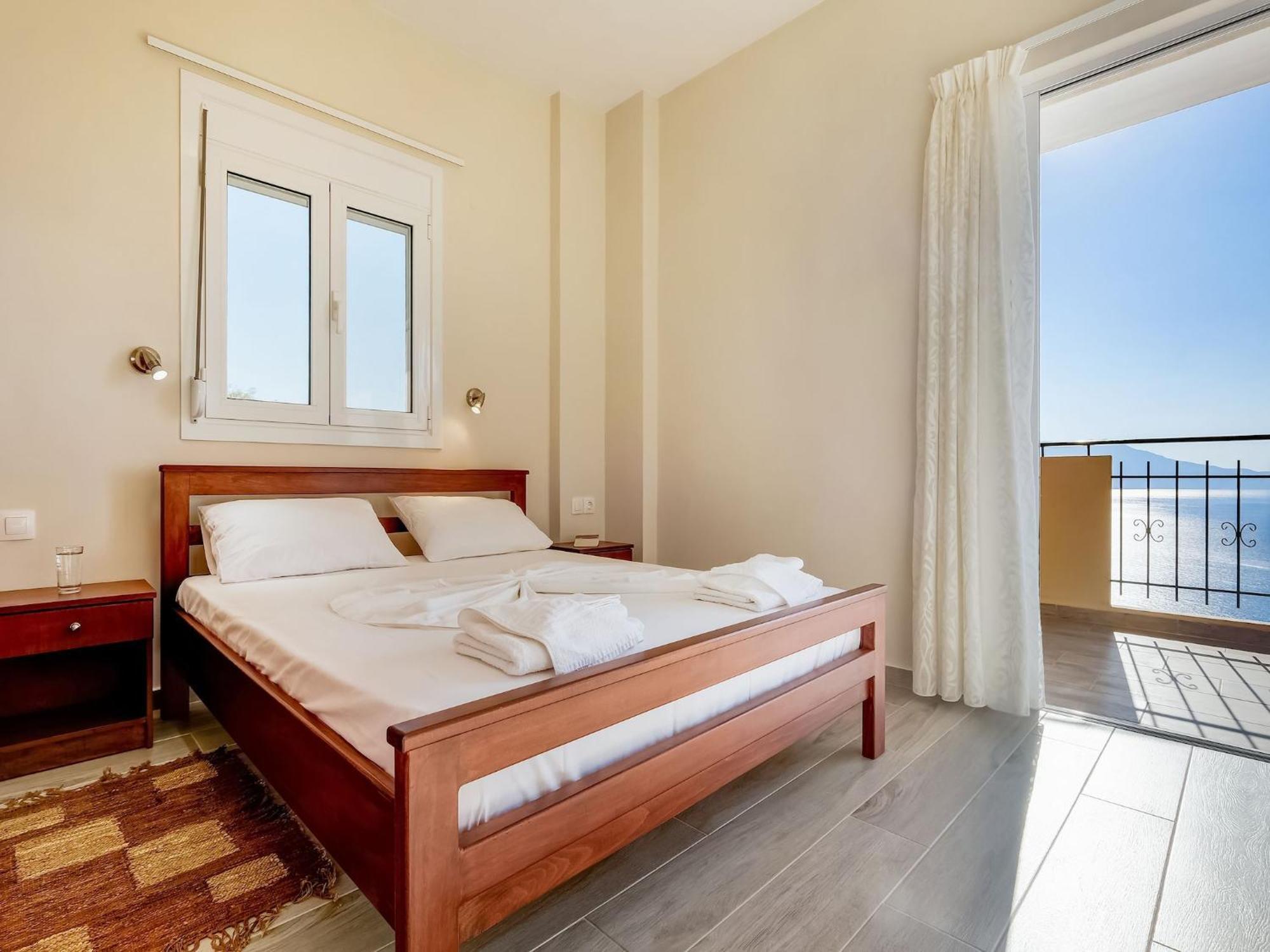 Seaview Studio In Beautiful Setting West From Chania Ravdhoúkha Esterno foto