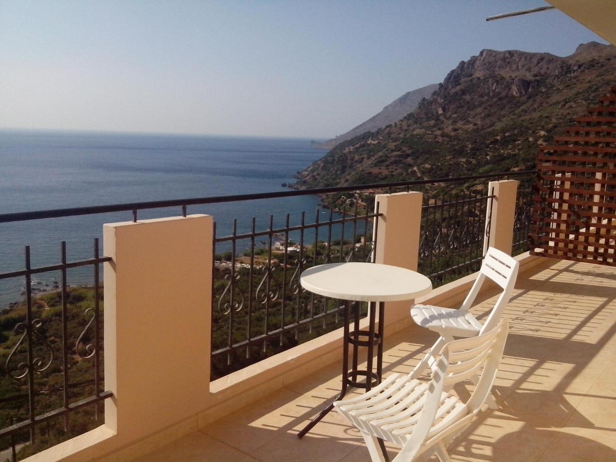 Seaview Studio In Beautiful Setting West From Chania Ravdhoúkha Esterno foto