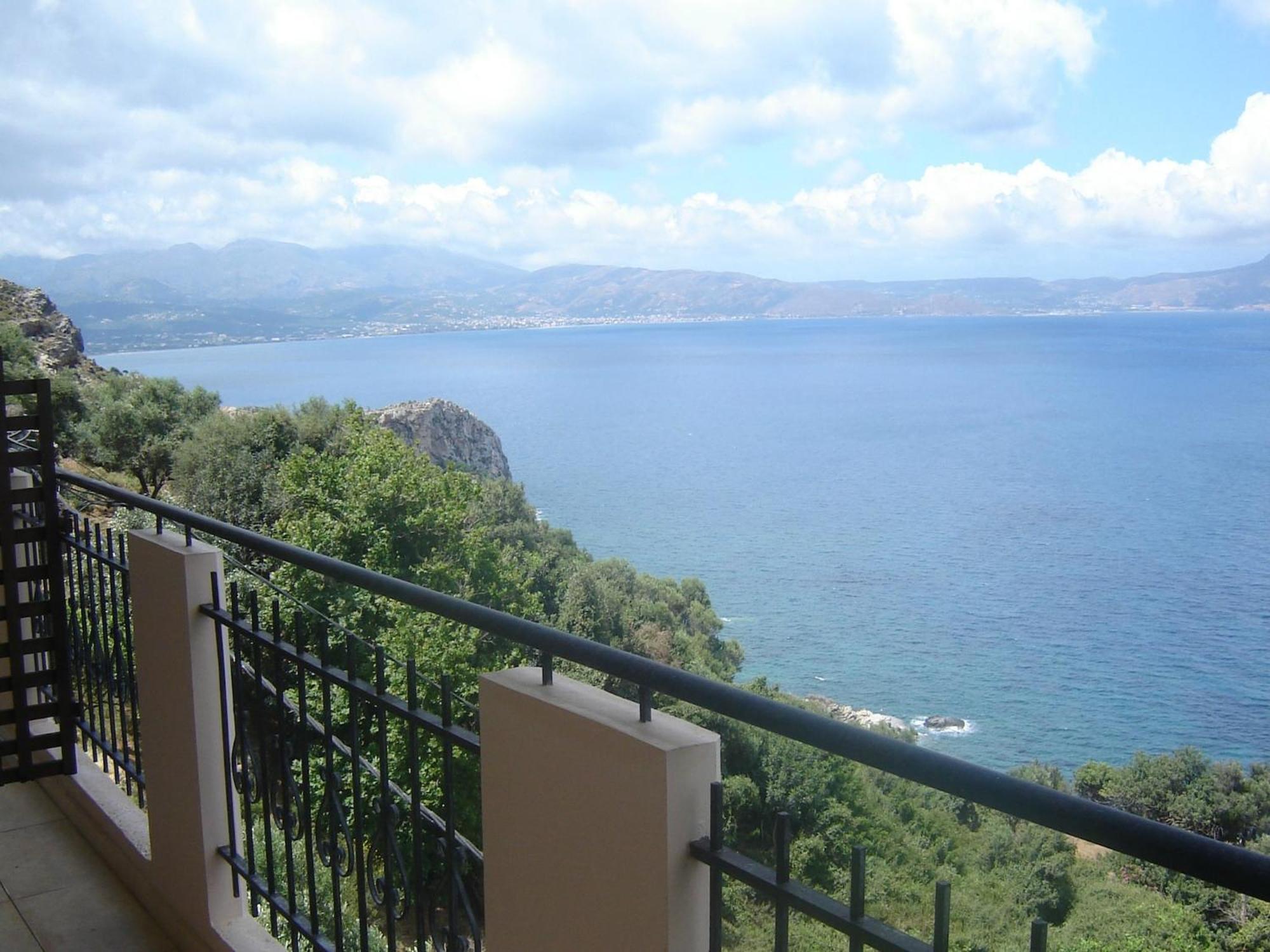 Seaview Studio In Beautiful Setting West From Chania Ravdhoúkha Esterno foto