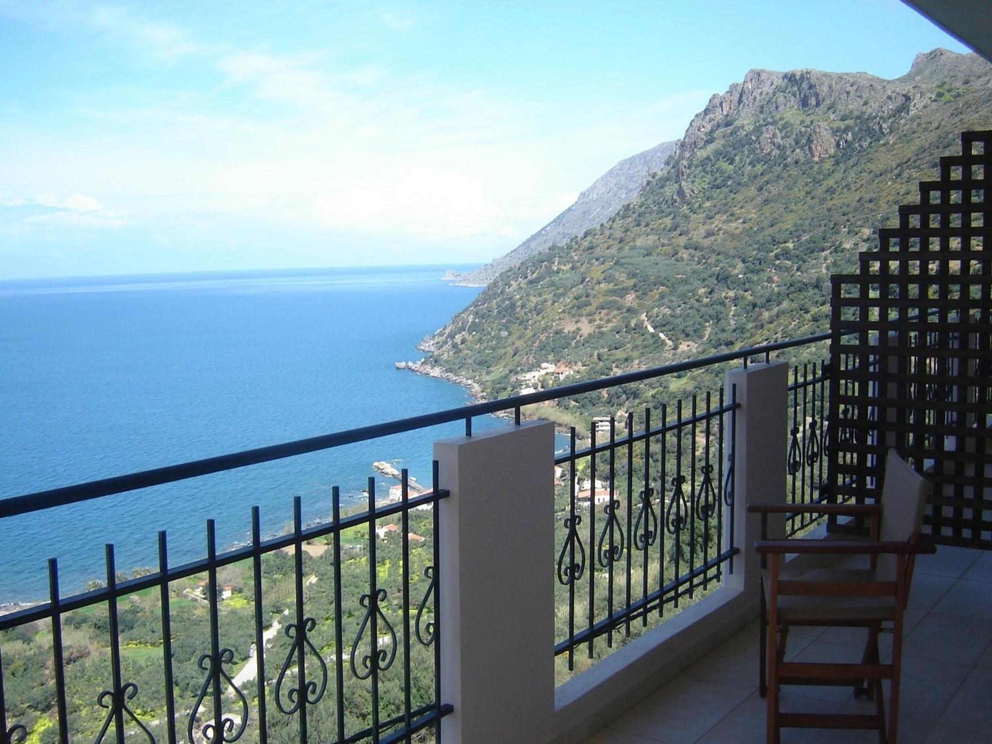 Seaview Studio In Beautiful Setting West From Chania Ravdhoúkha Esterno foto